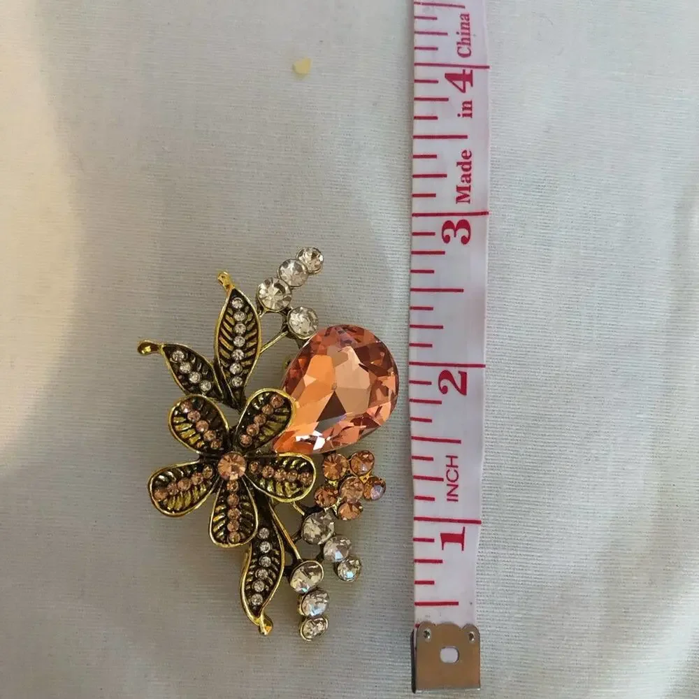 Vintage Style Retro Floral‎ Brooch Pin Peach Clear Rhinestones